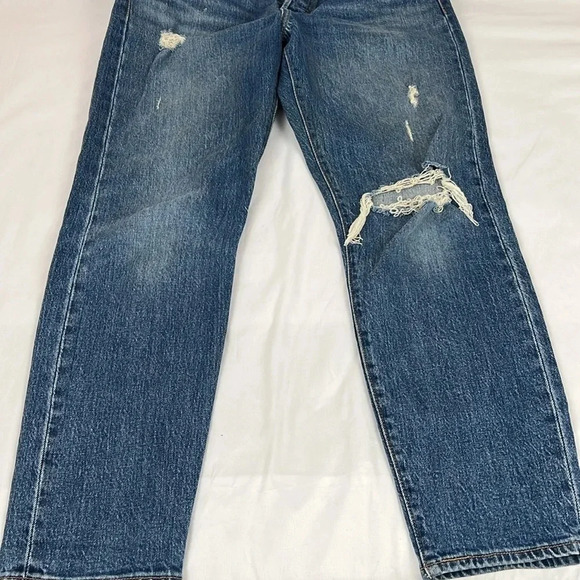 Levi’s Women’s 28 Wedgie Distressed Button Fly Jean - Picture 10 of 16